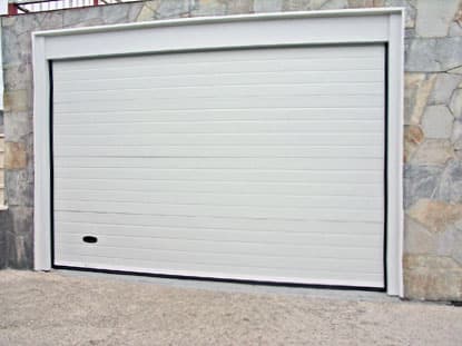 Especialistas en la venta e instalación de puertas seccionales en Santiago